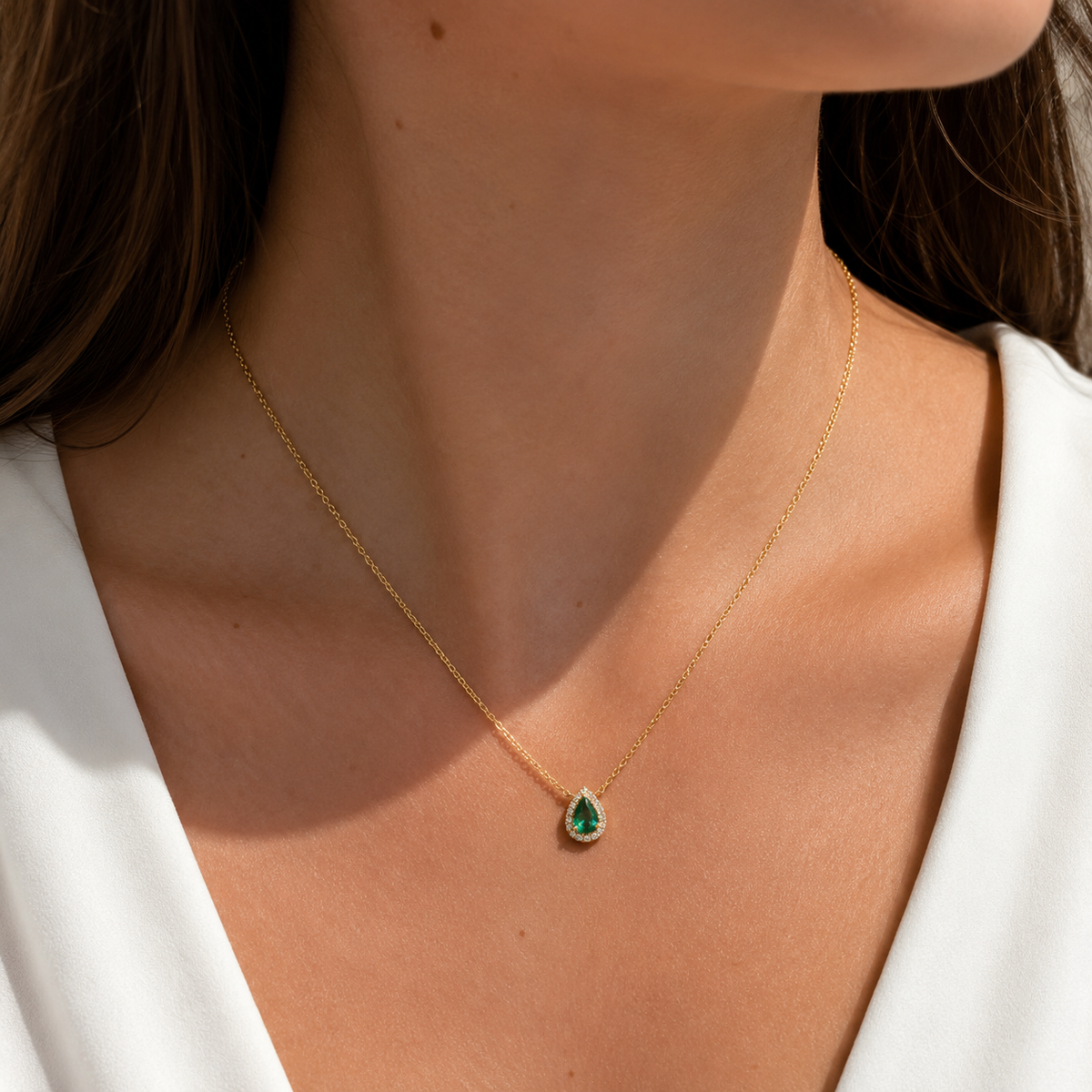 Collar Emerald Pear Diamond