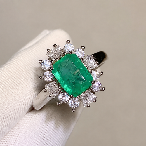 Anillo Emerald Halo
